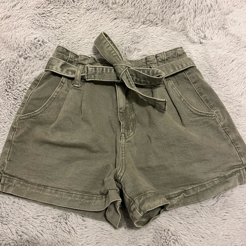 American Eagle Paperbag Mom Shorts